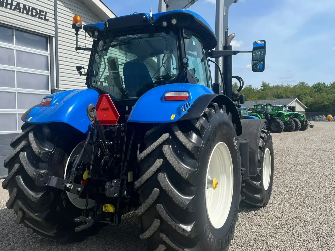 Billede 19 - New Holland T7.270 AC med frontlift og frontlæsser