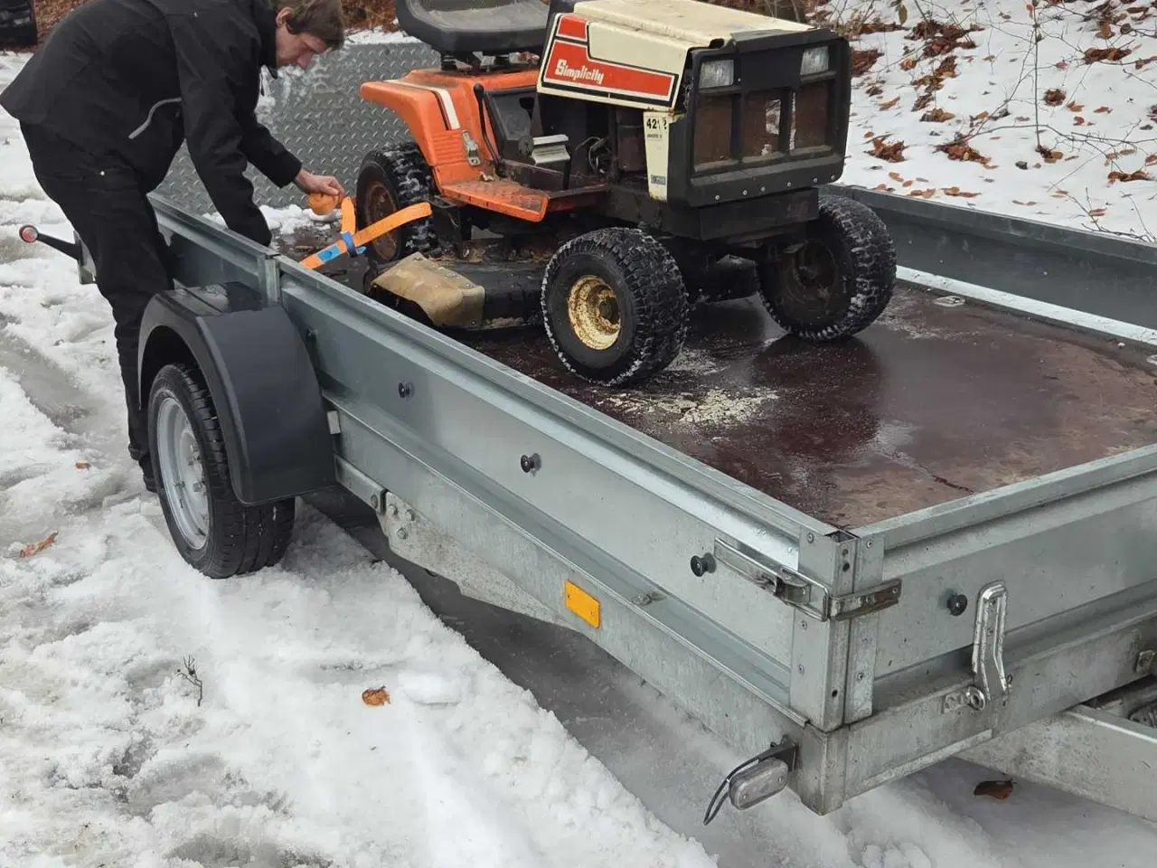 Billede 2 - Simplicity 4212 havetraktor – 42" klipper – Byd