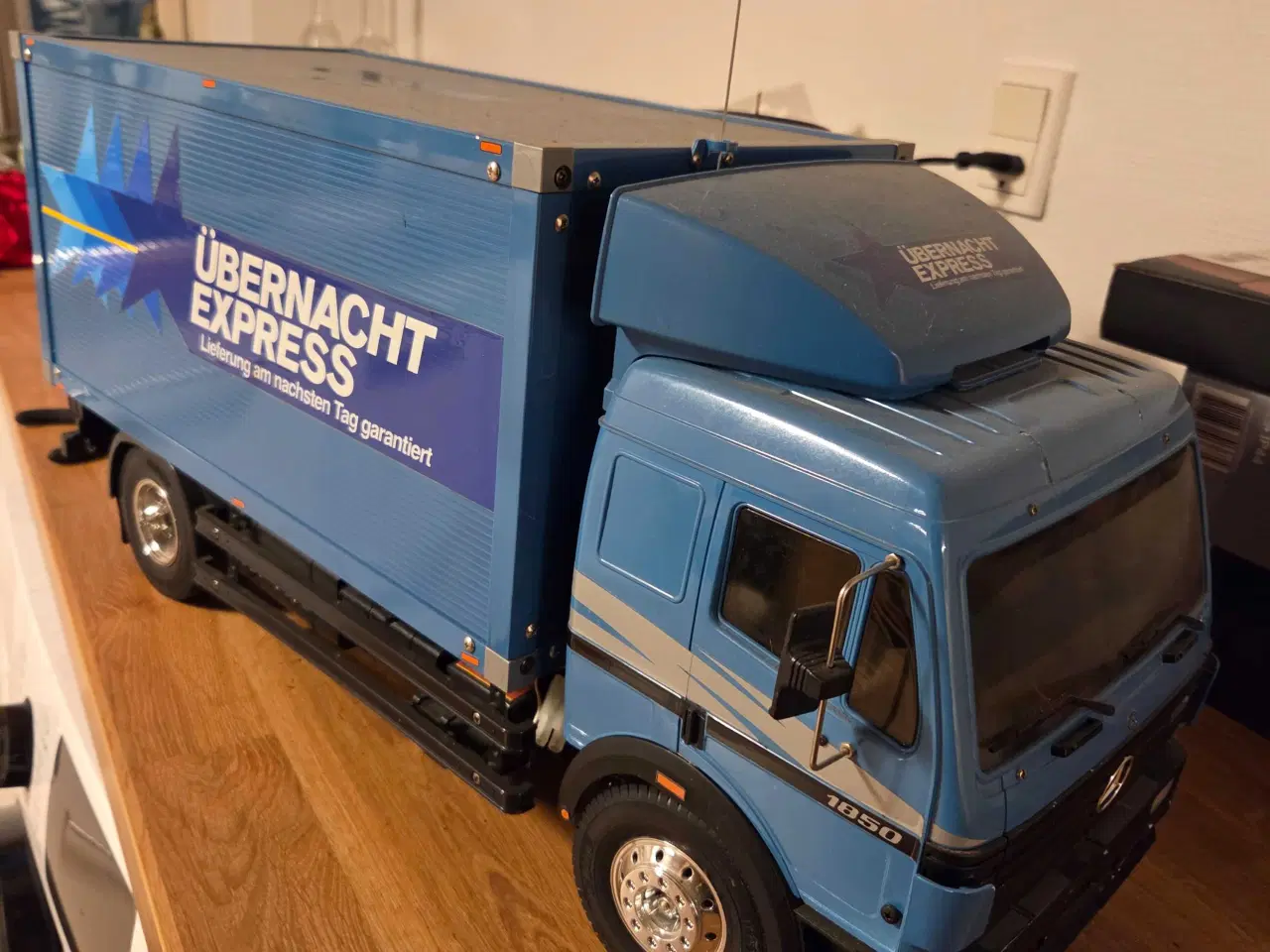 Billede 2 - Fjernstyret lastbil