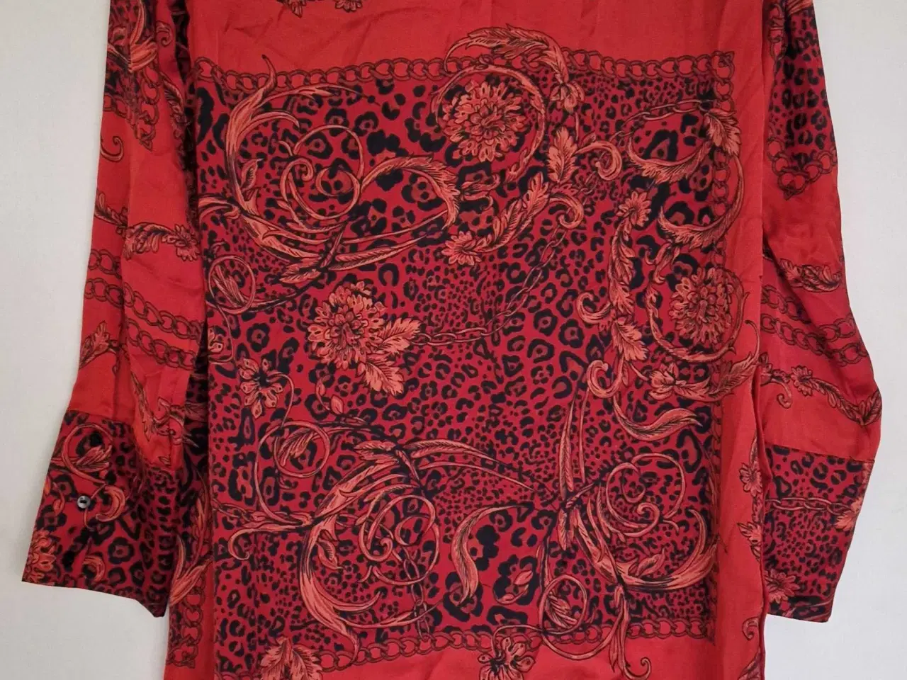 Billede 2 - Rød cardigan fra Zara 