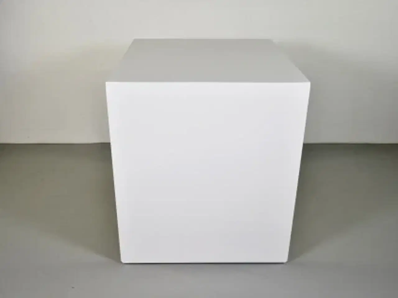 Billede 4 - Højbord/ståbord med egefiner og hvid laminat