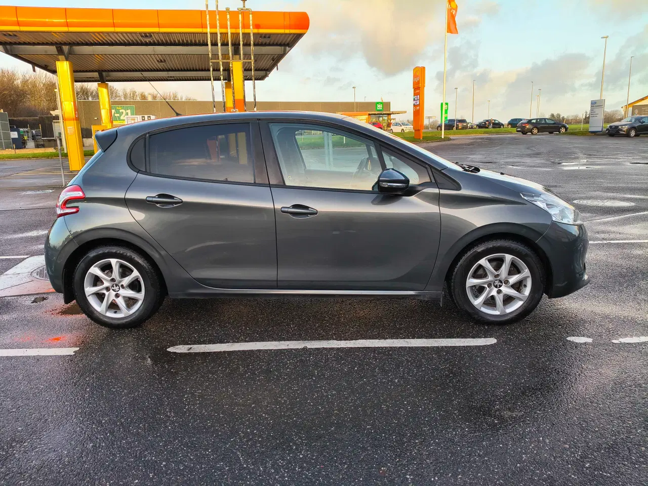 Billede 3 - 208 1,6 HDI 2015 ( 120 vægtafgift/6 Mdr )