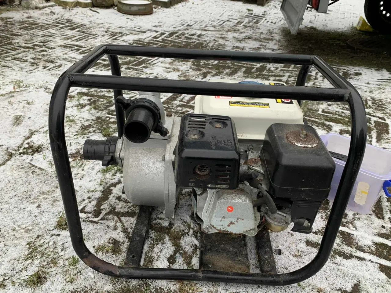Billede 4 - Vandpumpe med benzinpumpe