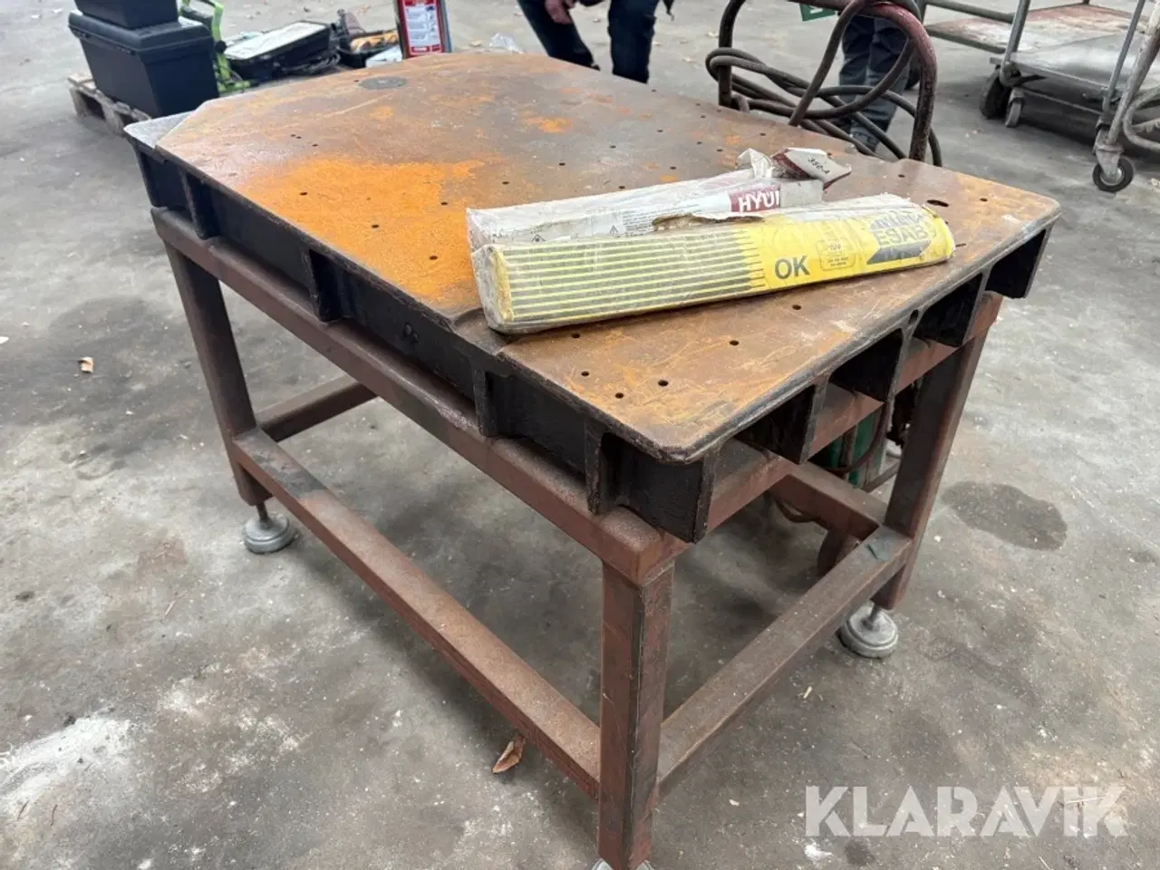 Billede 2 - Svejsemaskine, elektroder og svejsebord Migatronic LTO 200