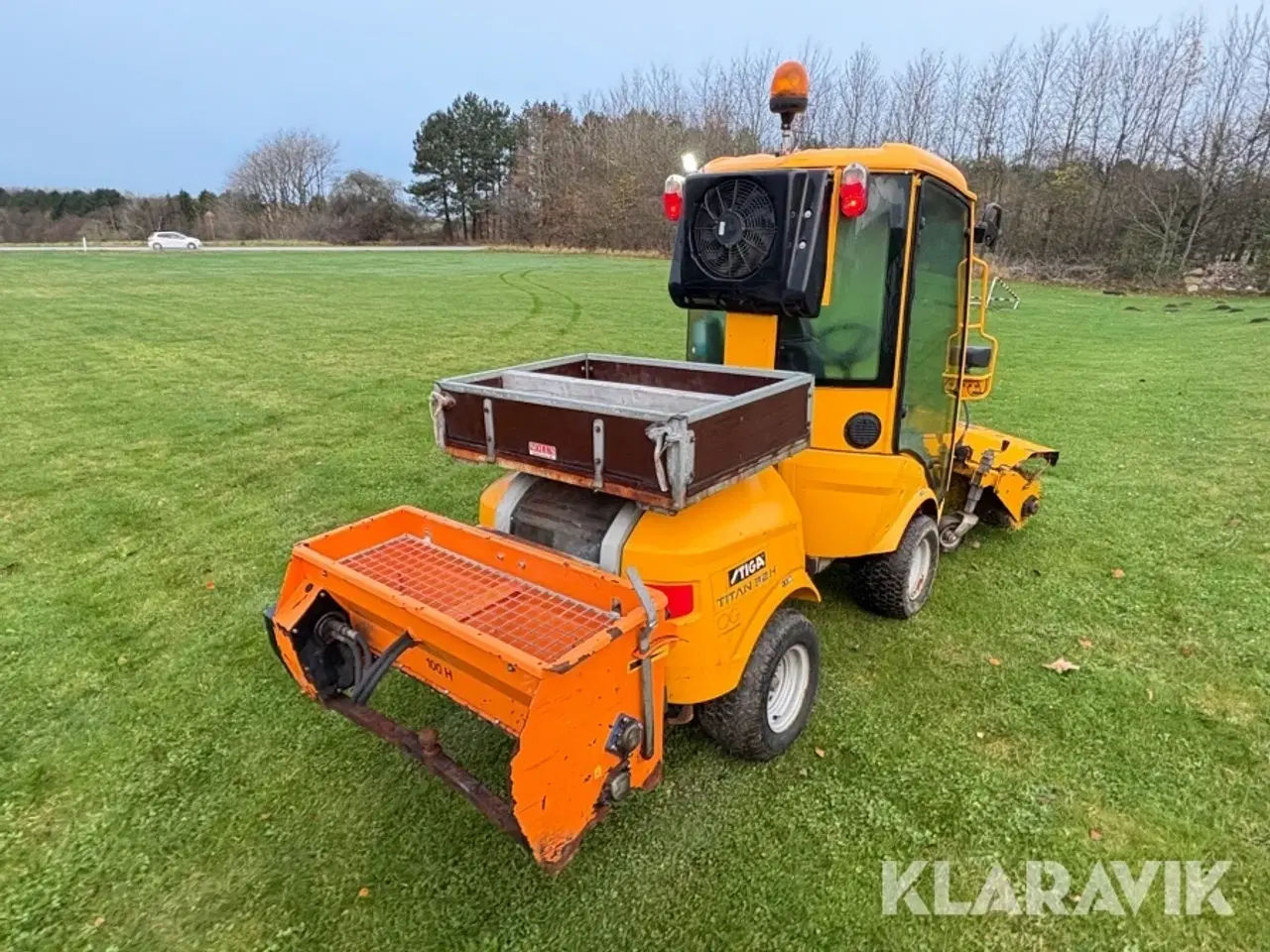 Billede 3 - Redskabsbærer Stiga Titan 32H