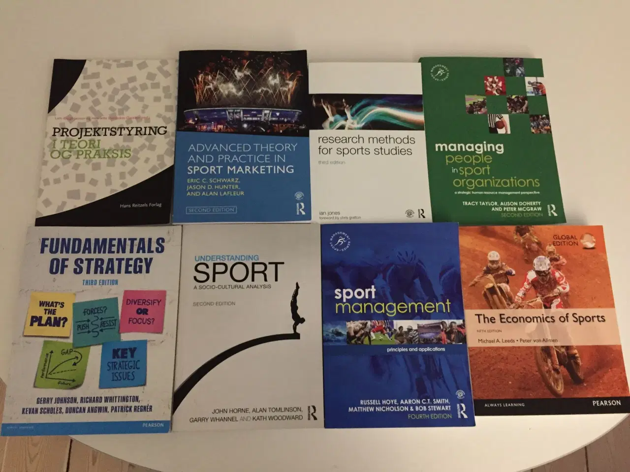 Billede 1 - bøger til PBA i Sports Management