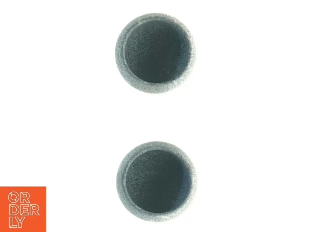 Billede 2 - Sæt af to sten æggebægre (str. 4,5 x 4 cm)