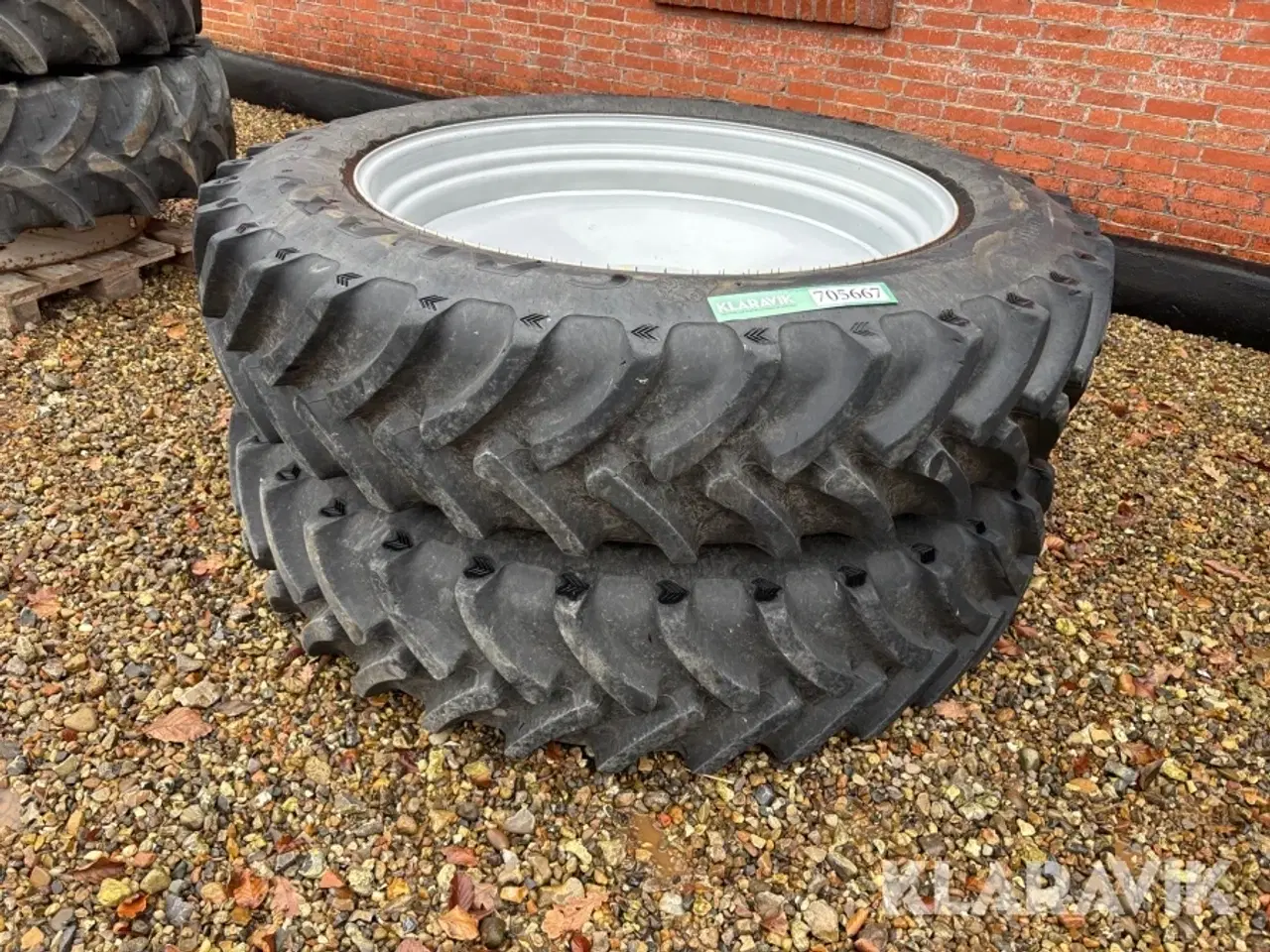 Billede 1 - Dæk med fælge Galaxy Earth-Pro Radial 700 2 styk