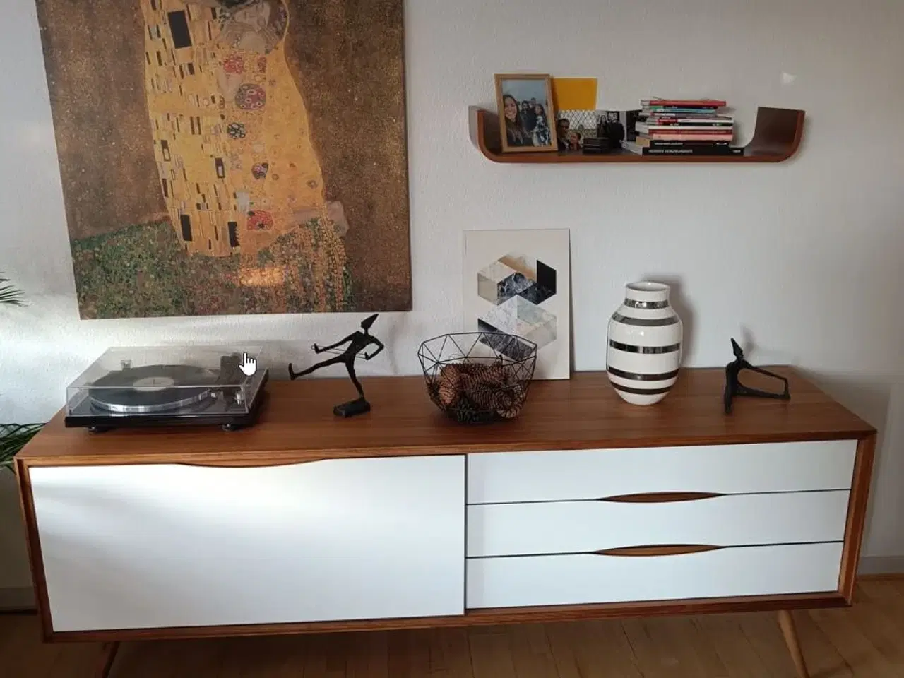 Billede 1 - Naver skænk i teak tre