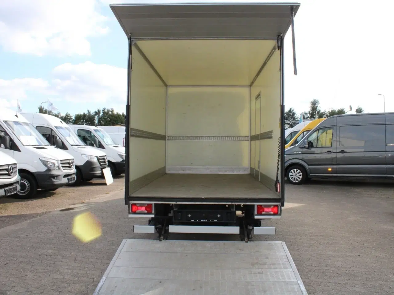 Billede 11 - Iveco Daily 2,3 35S14 Alukasse m/lift AG8