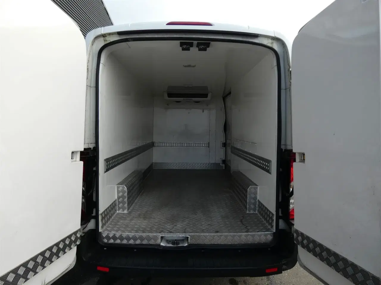 Billede 8 - Ford Transit 350 L3H2 Kølebil 2,0 TDCi Trend 170HK Van Man.