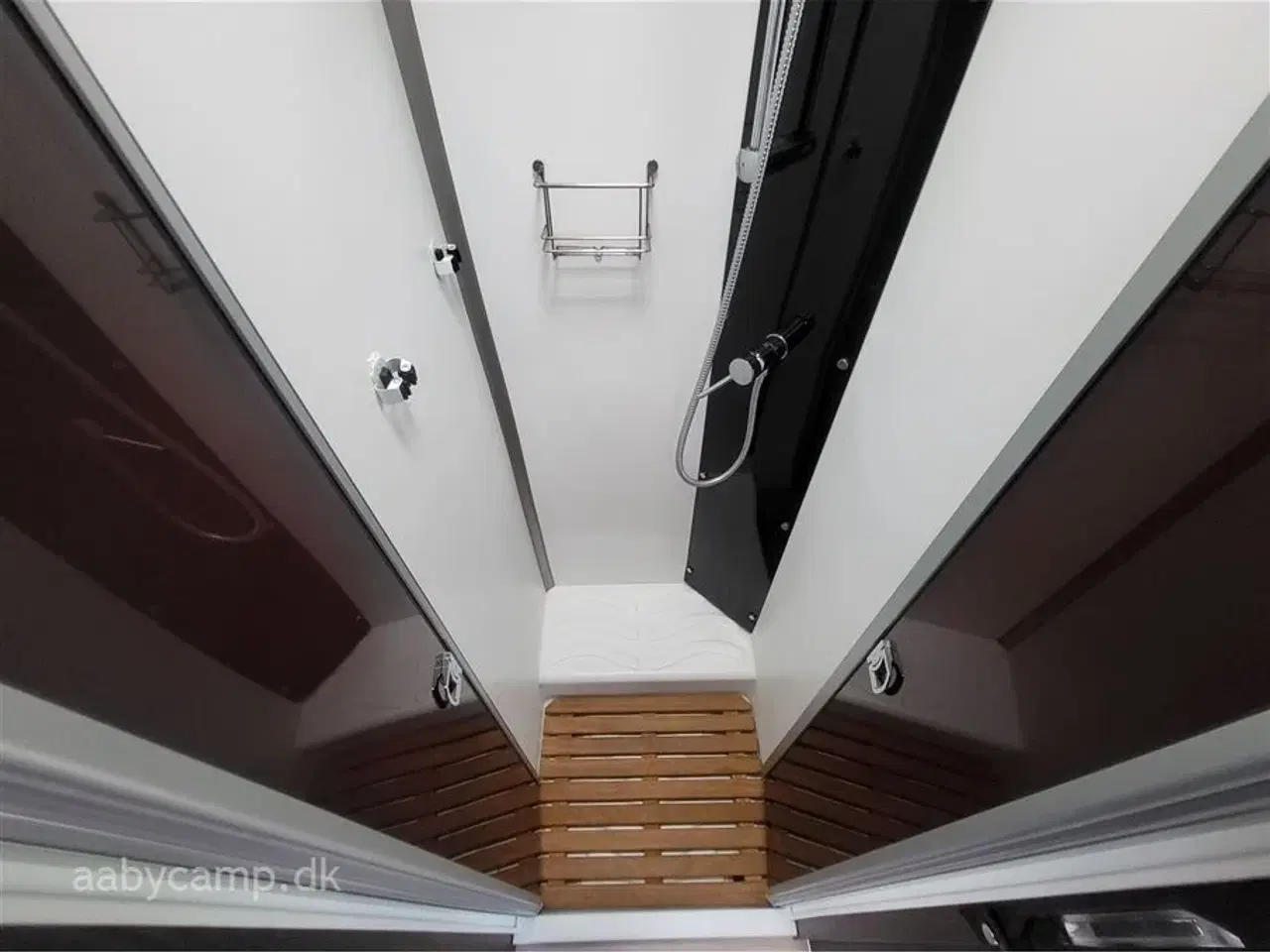 Billede 14 - 2021 - Benimar Tessoro 468   læder indtræk. Aircondition. solceller. alufælge.