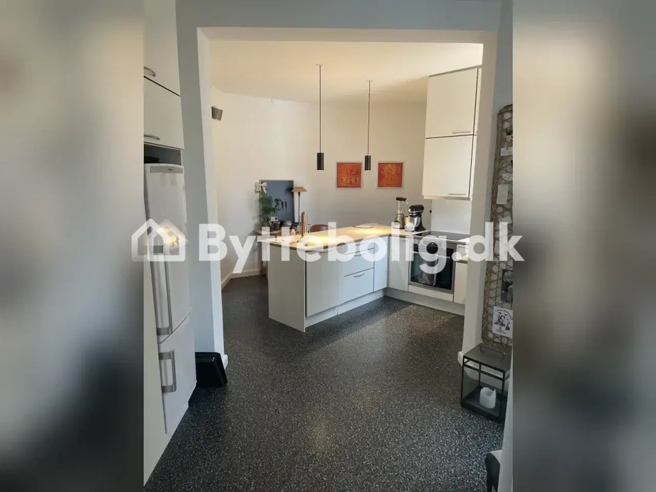 Billede 1 - Fra 123 til 80 kvm med altan i Kbh.