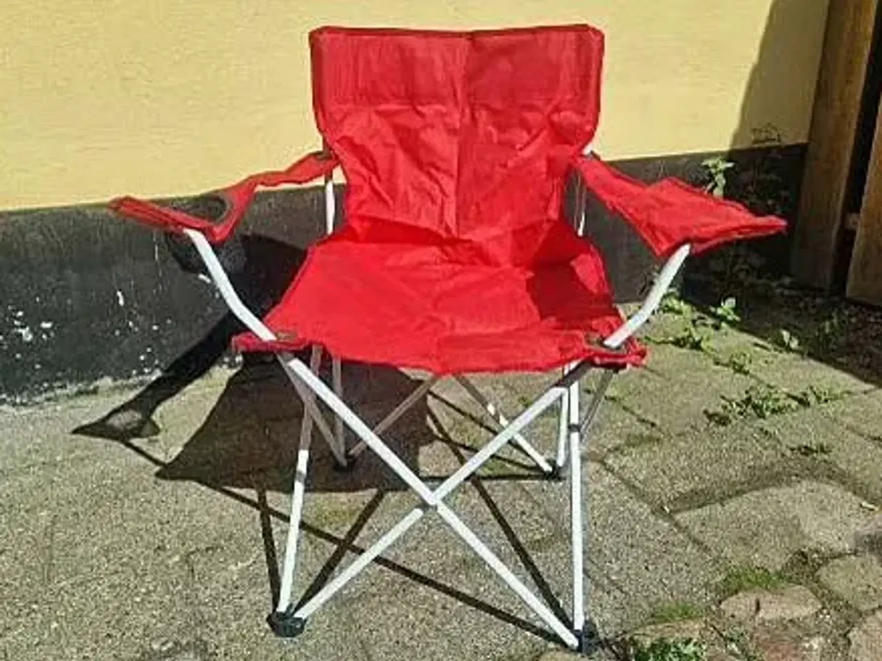 Billede 2 - Camping/festival stol  Rød sammenklaplig stol