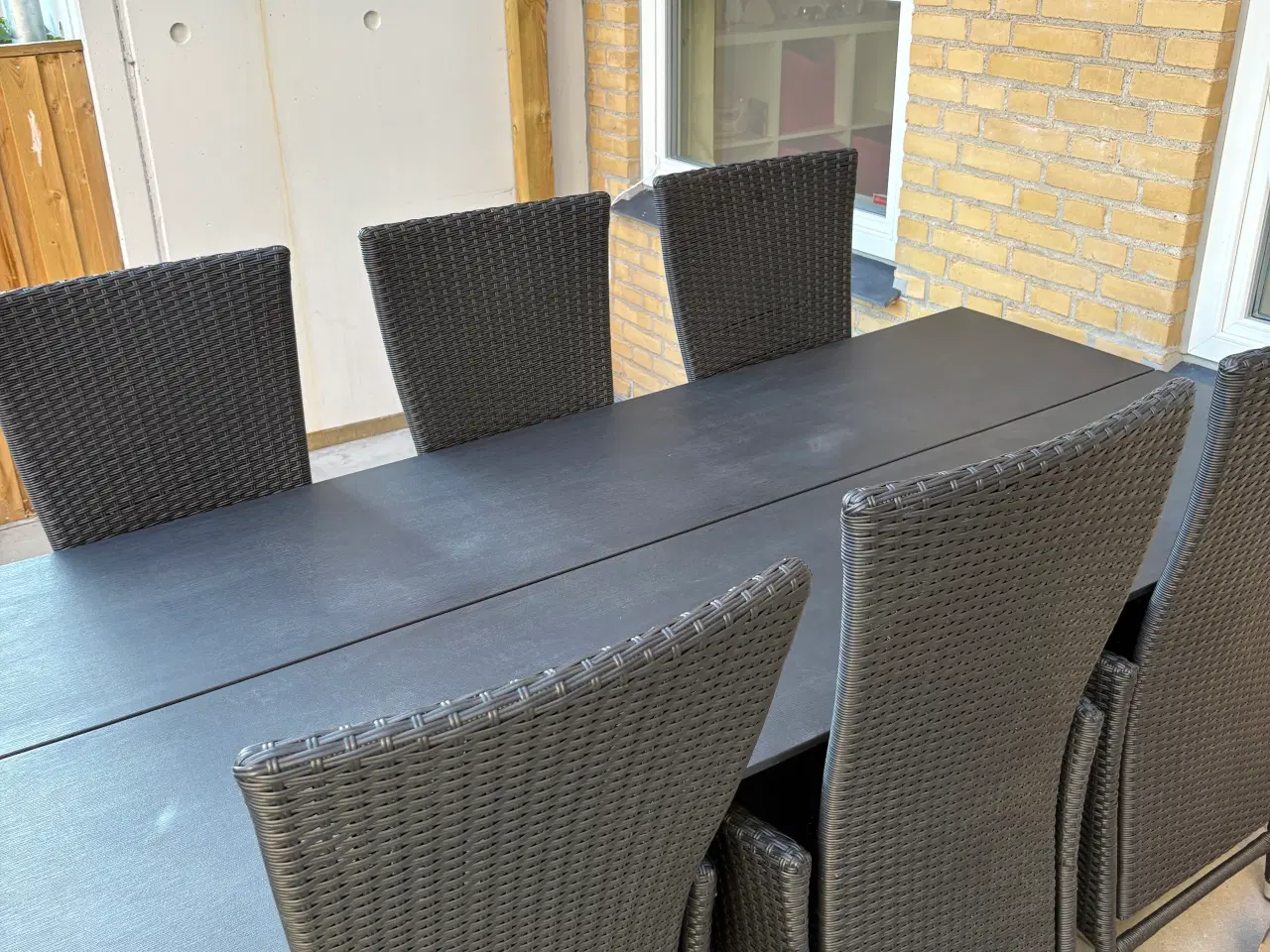 Billede 2 - Rigtig fint bor med 6 stole