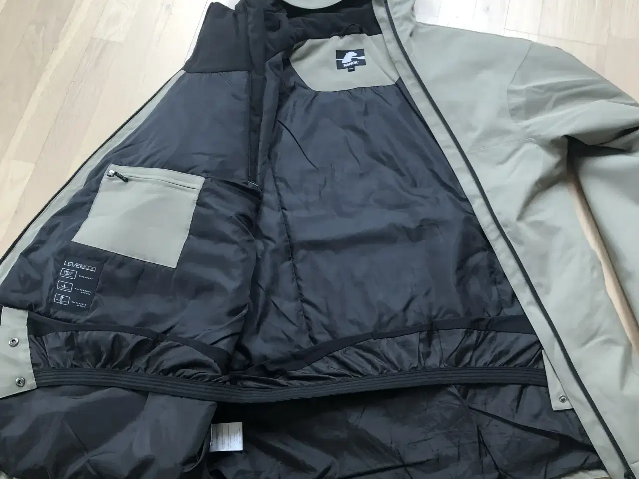 Billede 2 - Nanok fritidsjakke i støvet grøn