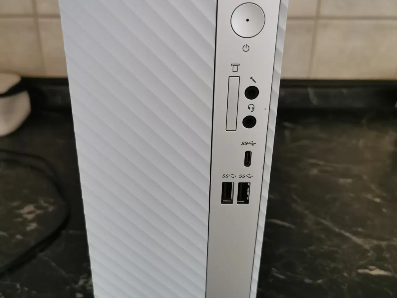 Billede 1 -  IdeaCentre Tower 3 07IAB7   