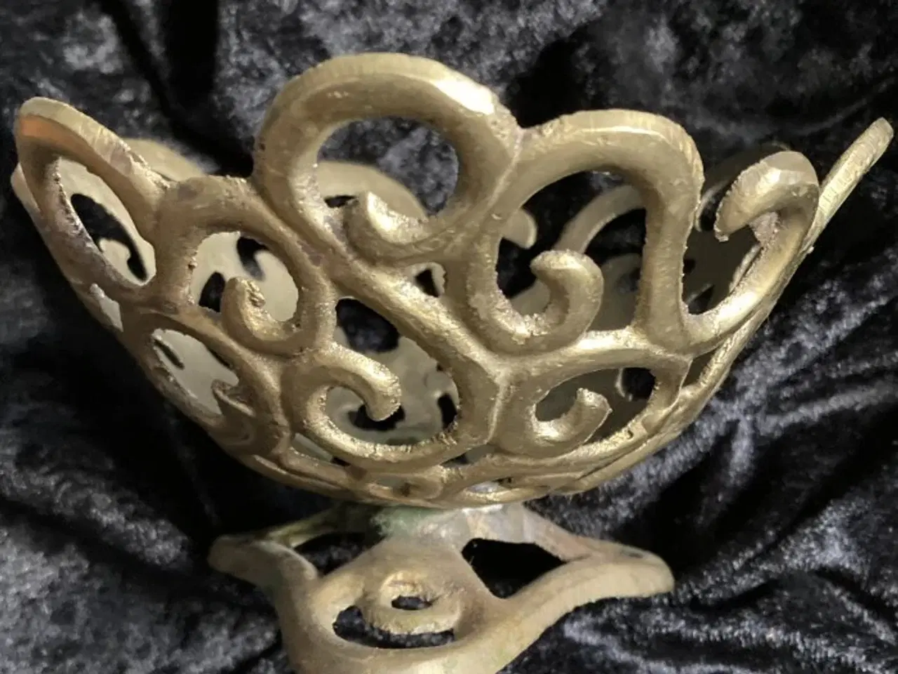 Billede 3 - To små messing-skåle med fin ornamentik 