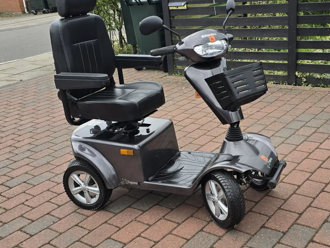 Billede 1 - Pegasus elscooter 4 hjulet årg 2022