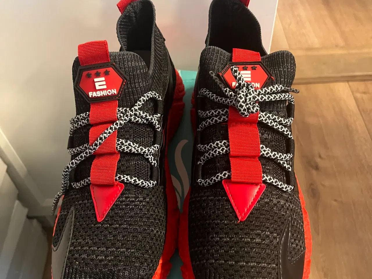 Billede 12 - Et parti dame sko 