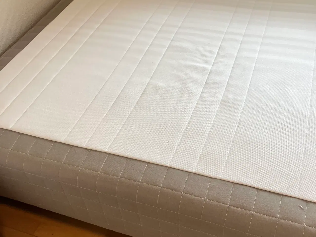 Billede 5 - Boxmadras med stålben Ikea