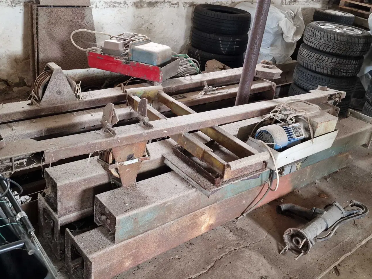 Billede 4 - 2 firesøjlede stenhøj lifte 