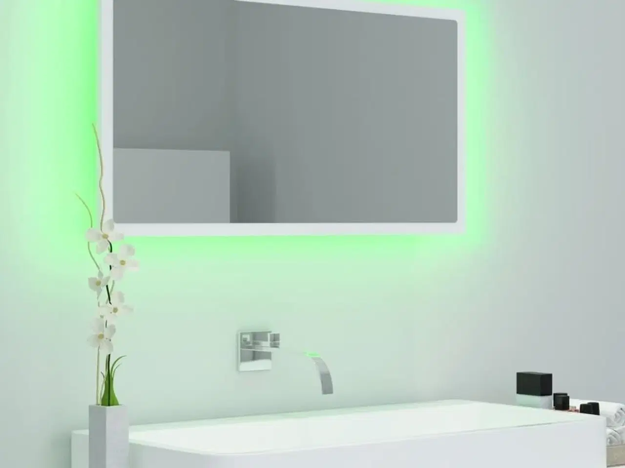 Billede 5 - Badeværelsesspejl med LED-lys 80x8,5x37 cm akryl hvid