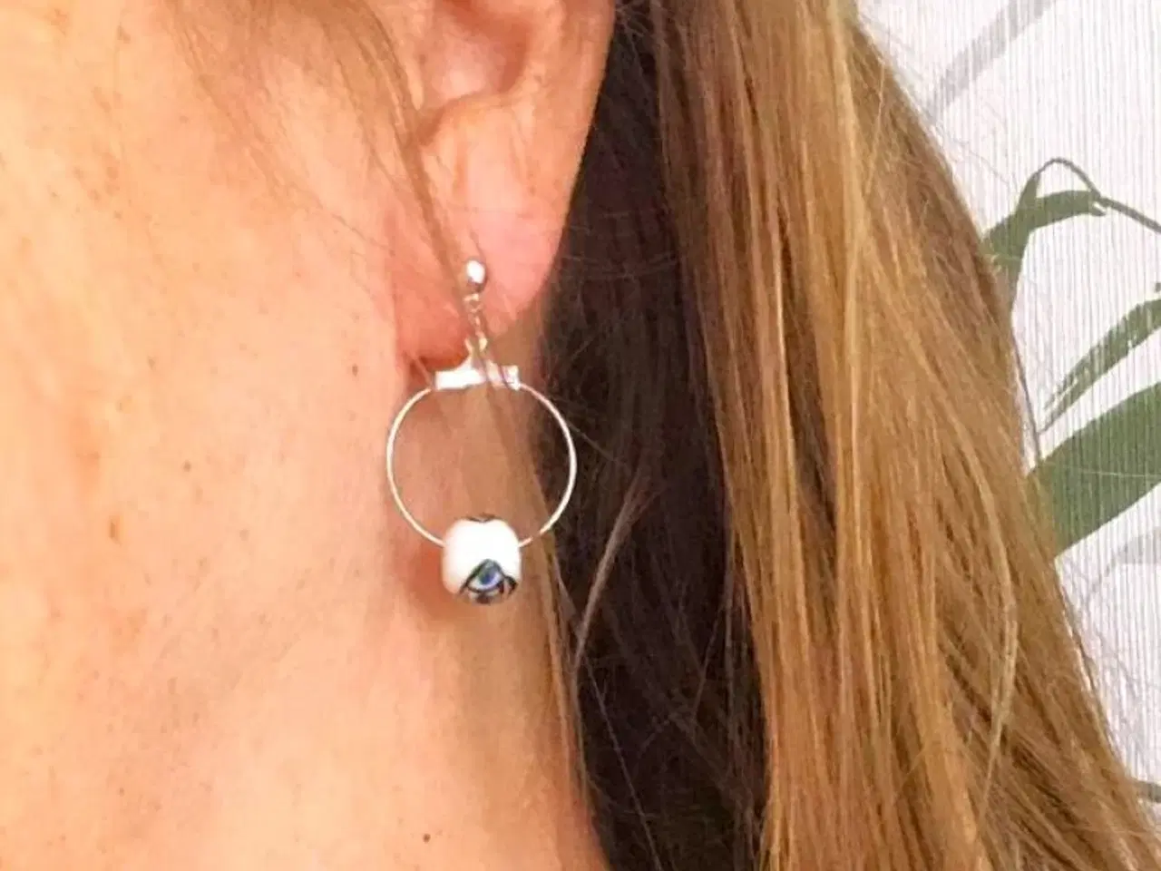 Billede 5 - Øreringe eller øreclips med keramik-perler