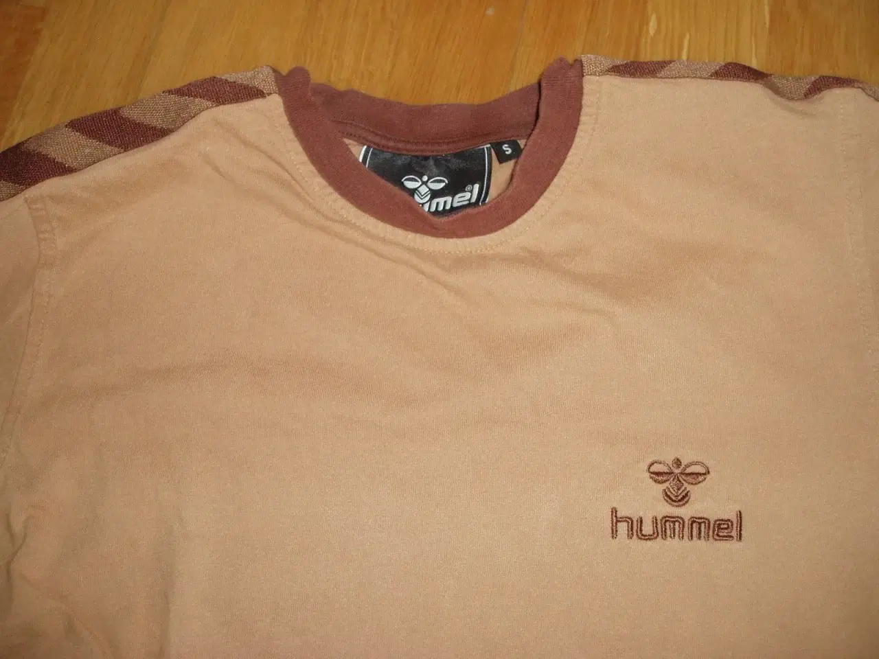 Billede 2 - Hummel retro t-shirt str. s