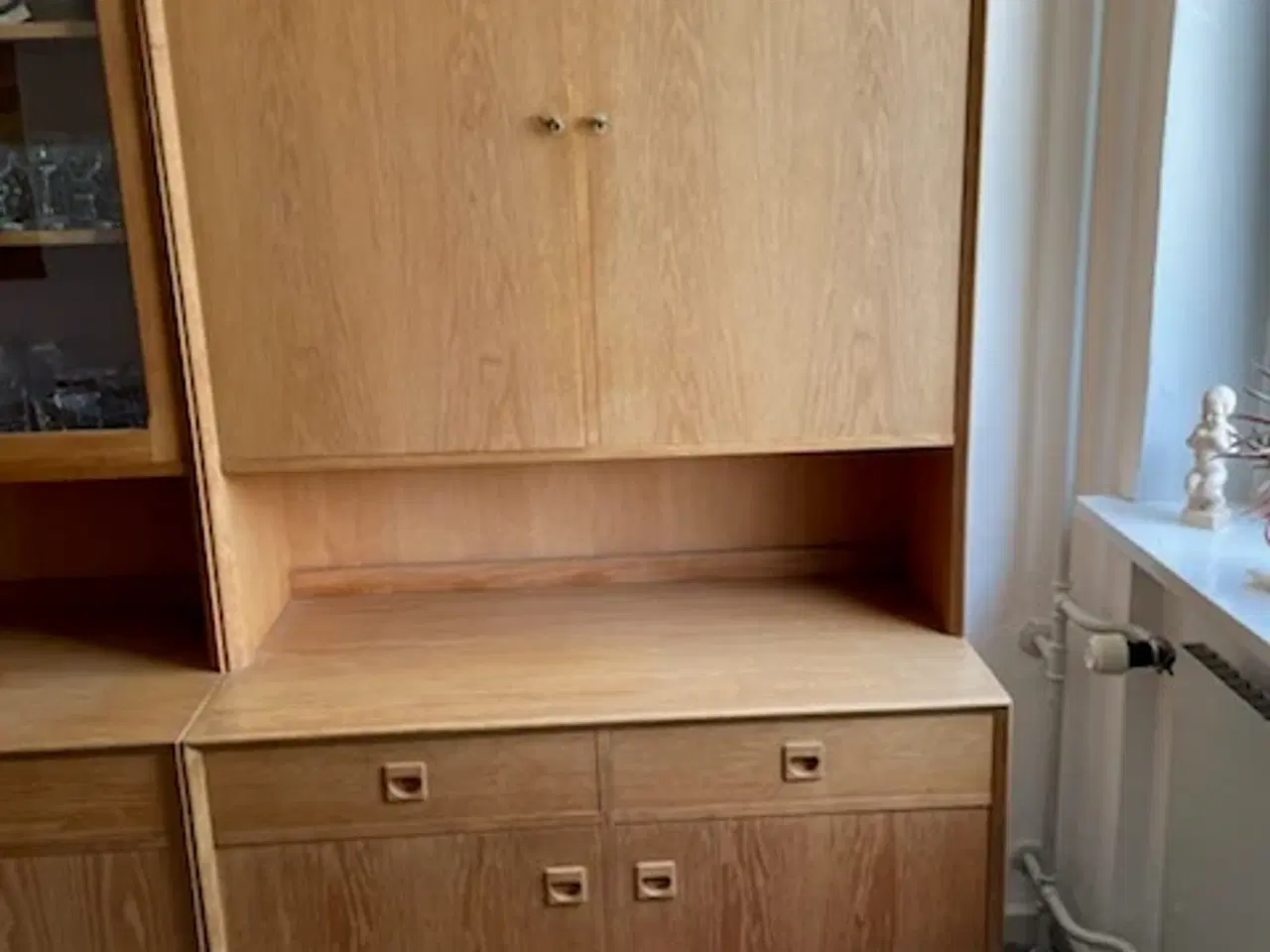 Billede 2 - Skænk og vitrine fra Brouer møbelfabrik