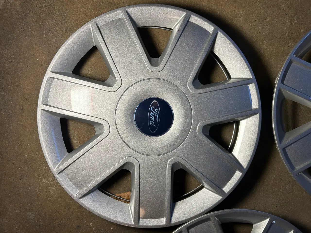 Billede 8 - 4 Michelin Energy Saver dæk med fælge 175/65 R14