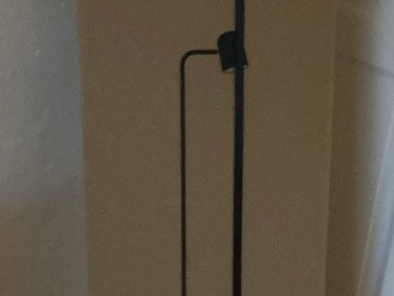 Billede 2 - Ny hvid standerlampe 