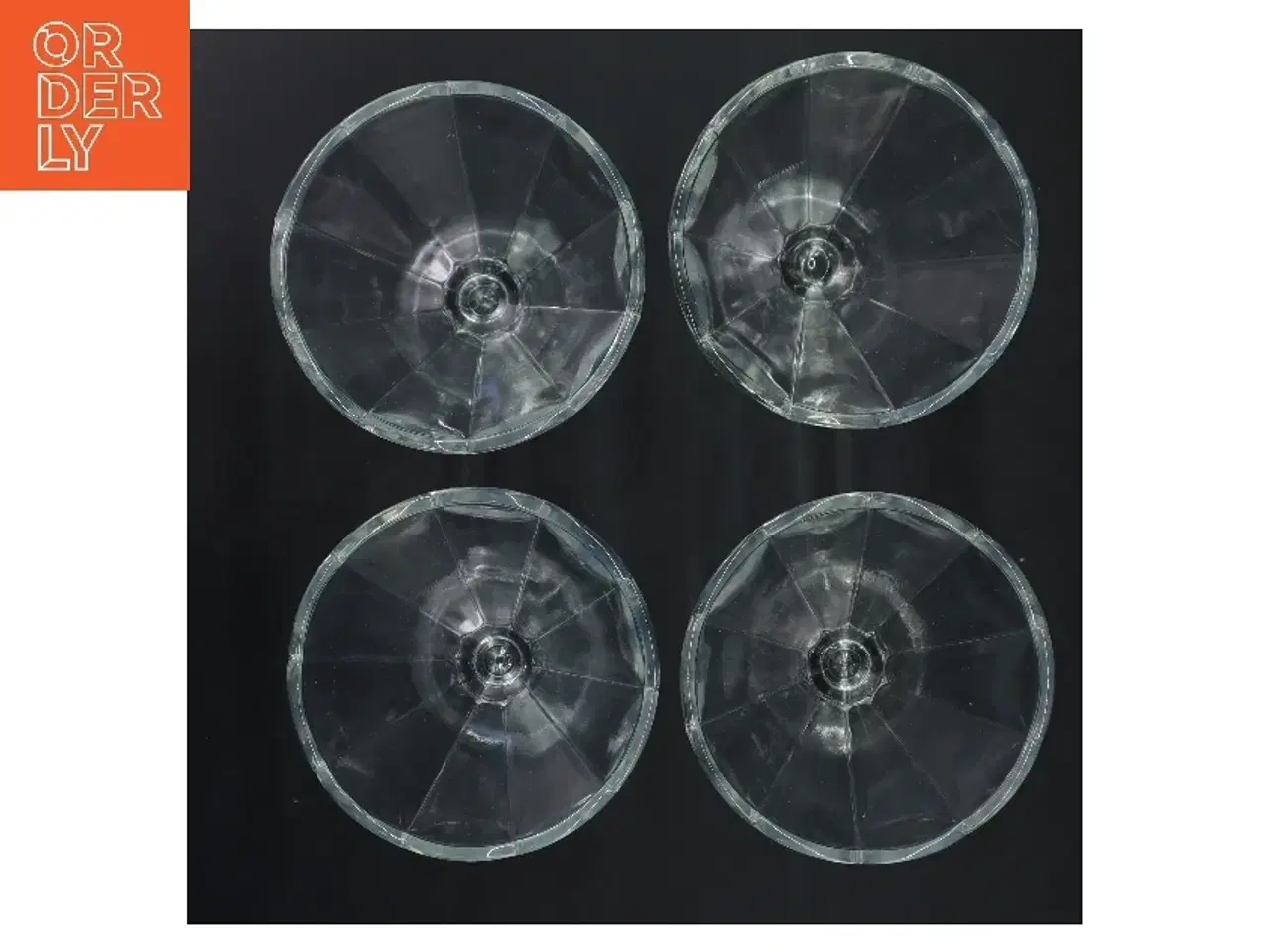 Billede 3 - Glas dessertskåle sæt (str. 4 stk Ø 12 cm længde 15,5 cm)