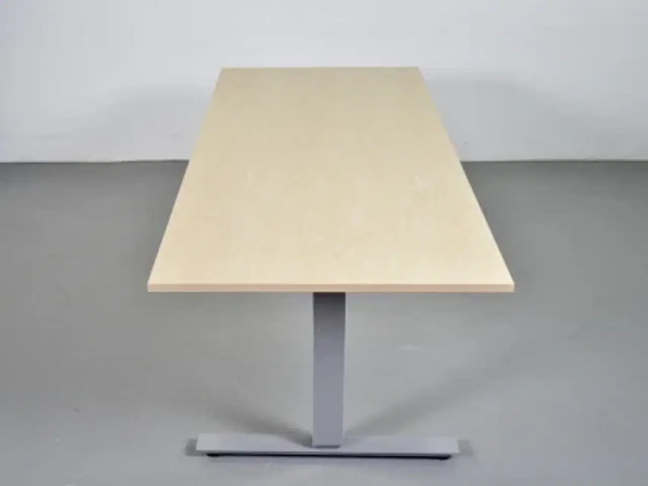 Billede 4 - Efg hæve-/sænkebord i birk, 200 cm.