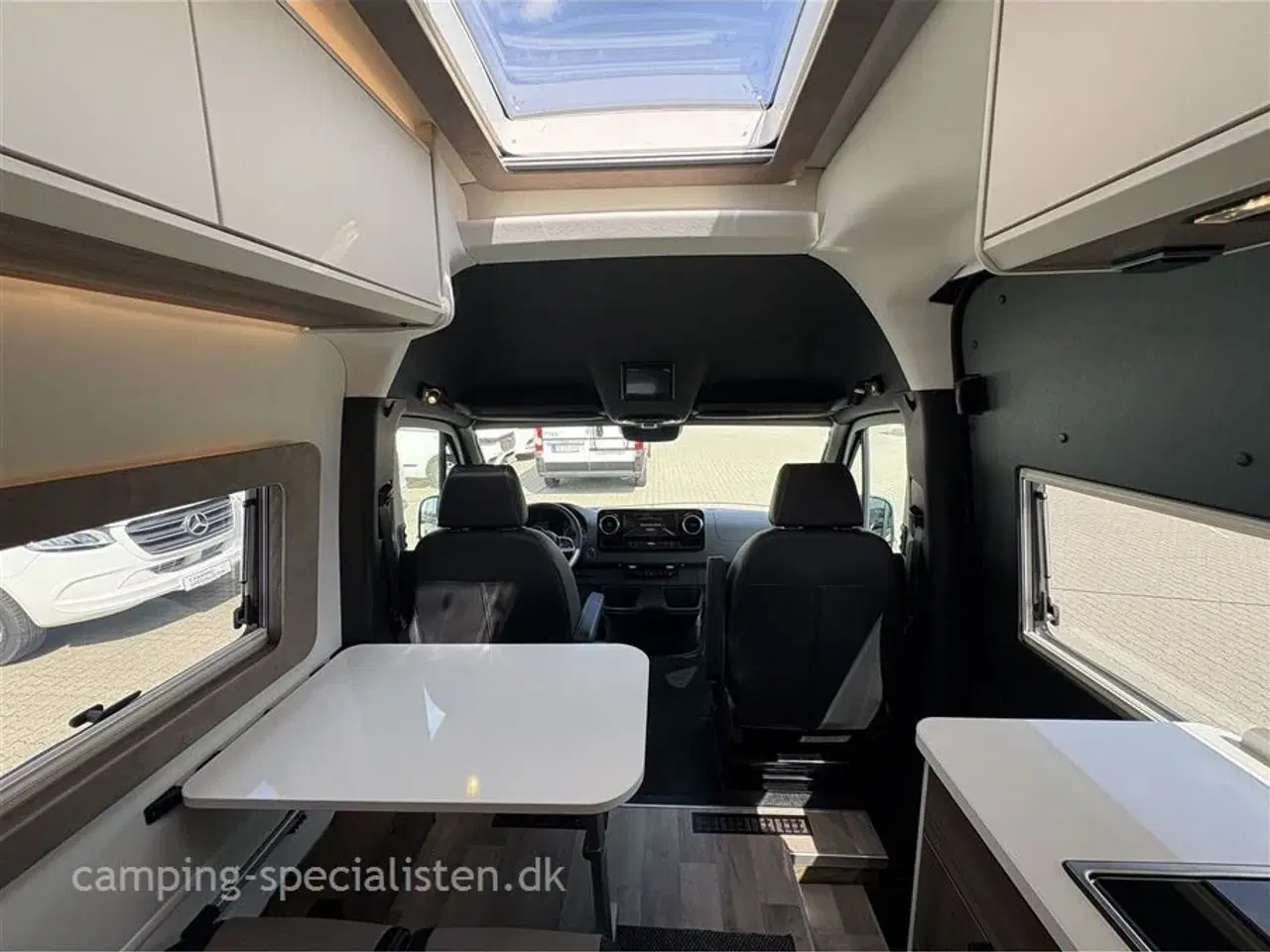 Billede 9 - 2025 - Kabe Van 690 LB Mercedes   Kabe Van 690 LB 2025 Mercedes - Se den nu hos Camping-Specialisten.dk