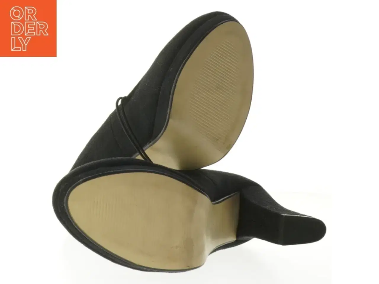 Billede 4 - Sort højhælede sko i størrelse 40 fra Balzar Footwear (str. 40 )