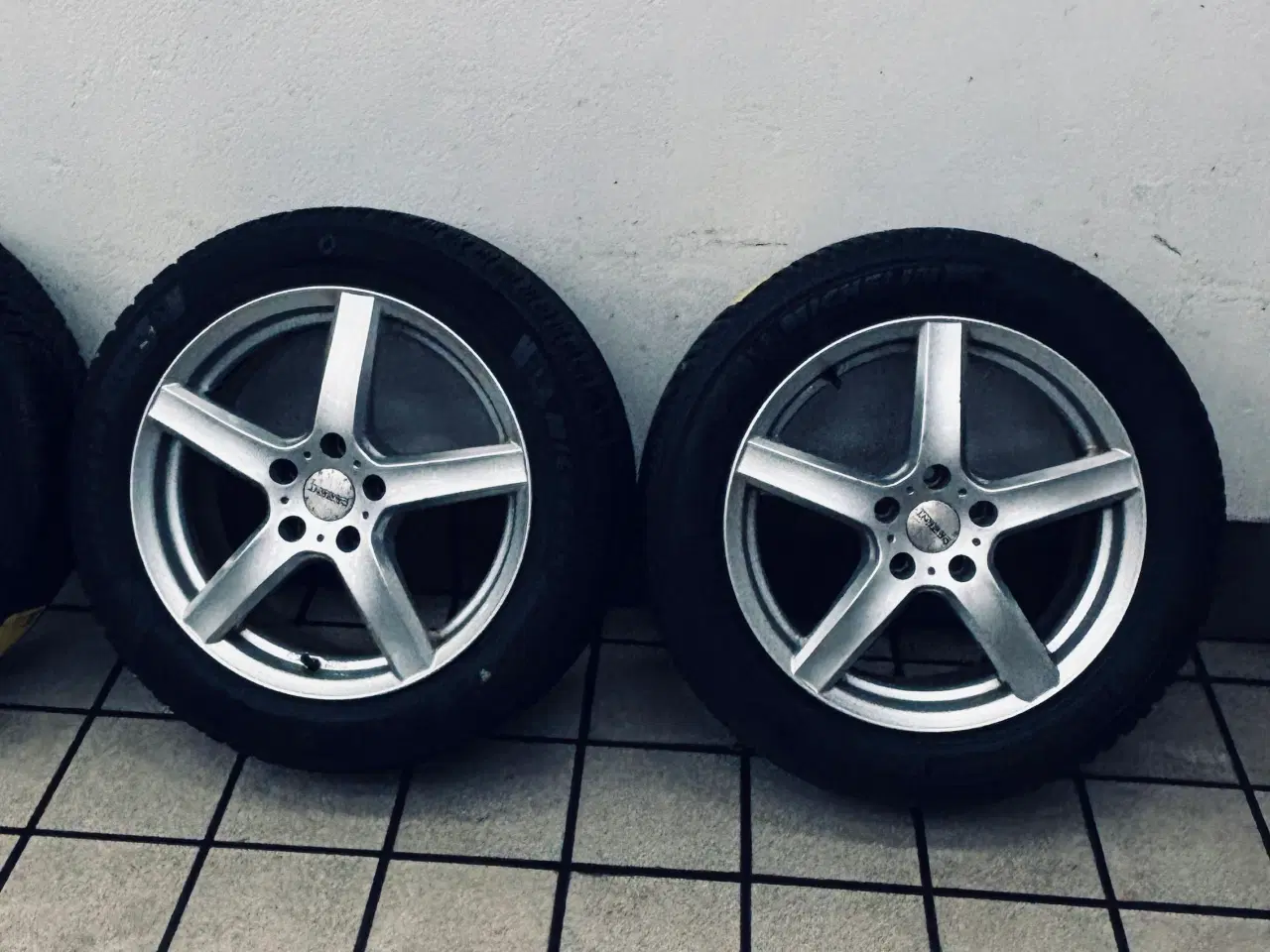 Billede 7 - Sælger alufælge med Michelin vinterdæk – 225/50 R1