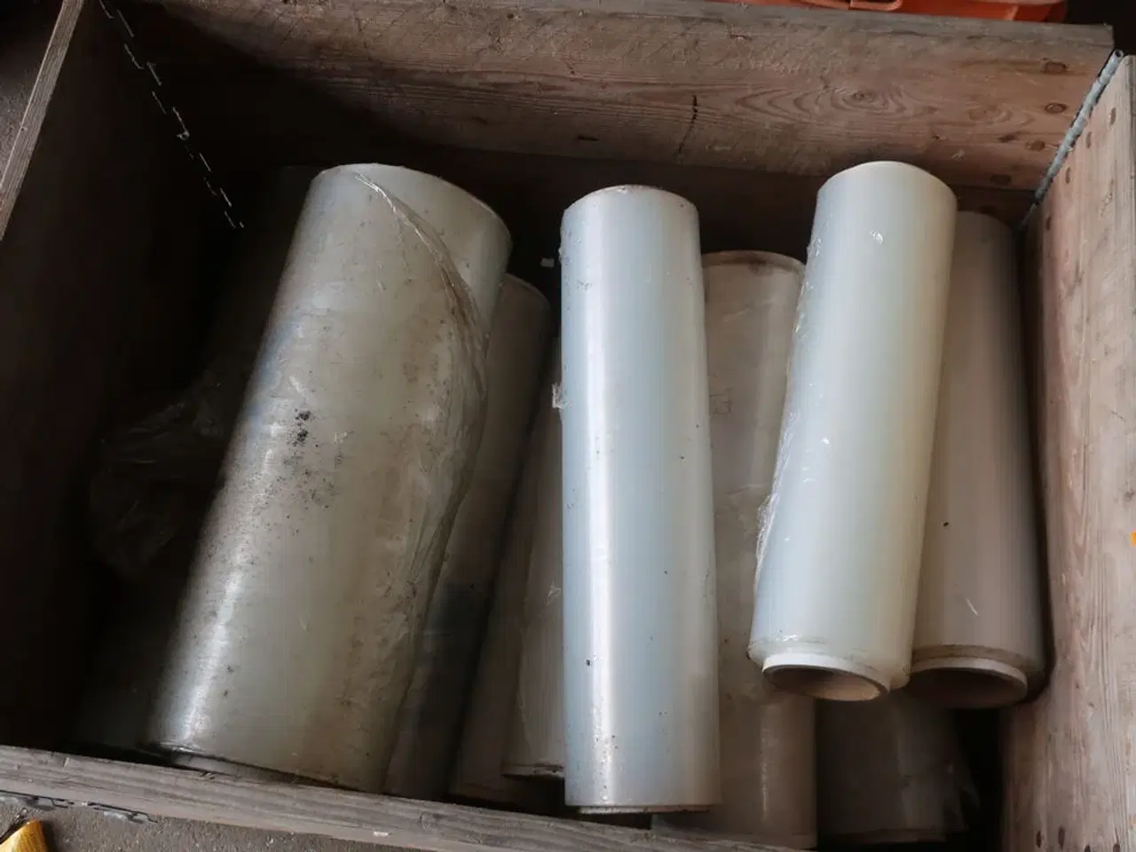 Billede 10 - Paller m. div. indhold, dæk, vægtkontrol m.v. (se billeder)