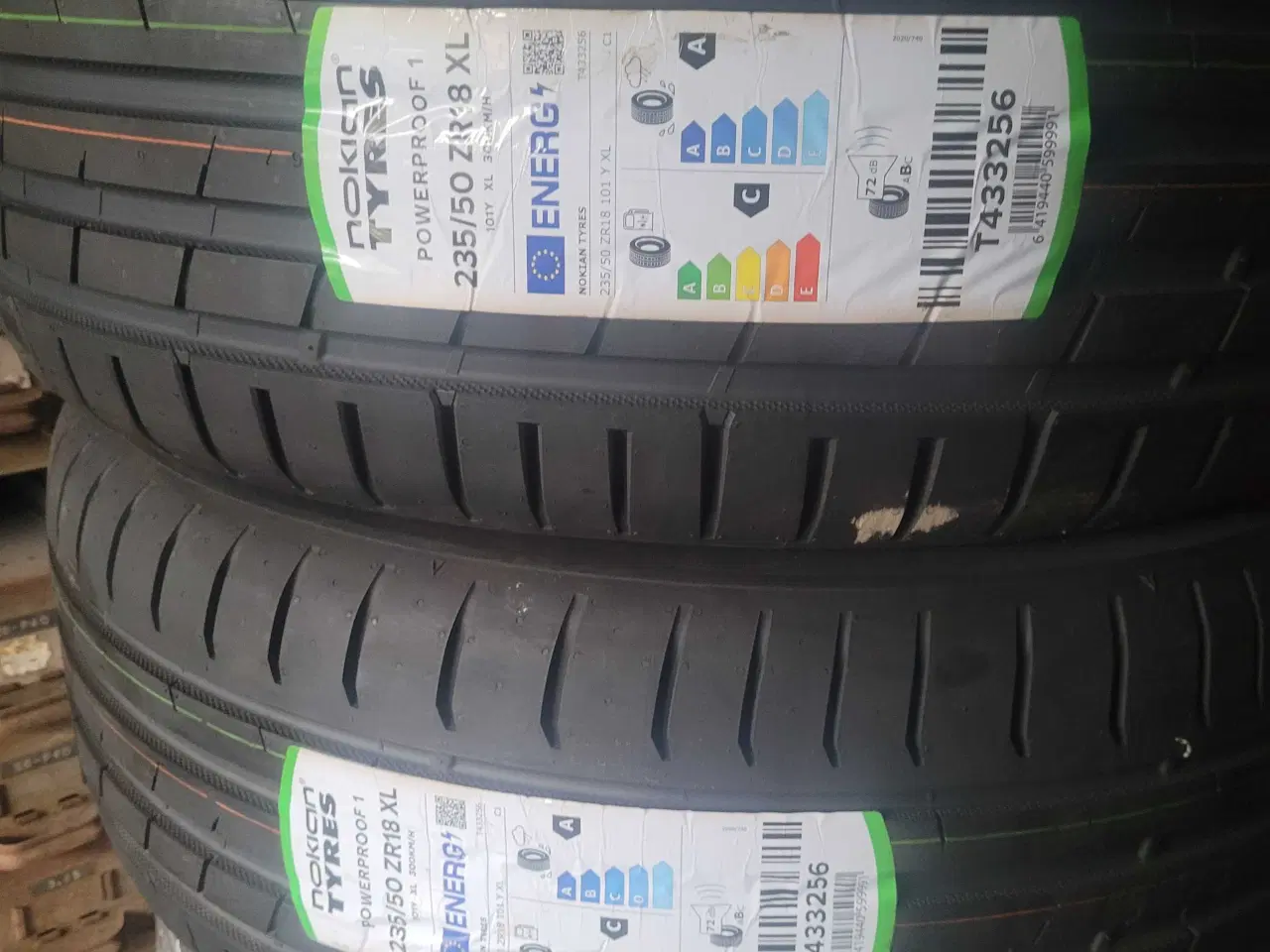 Billede 3 - 235 / 50 R 18