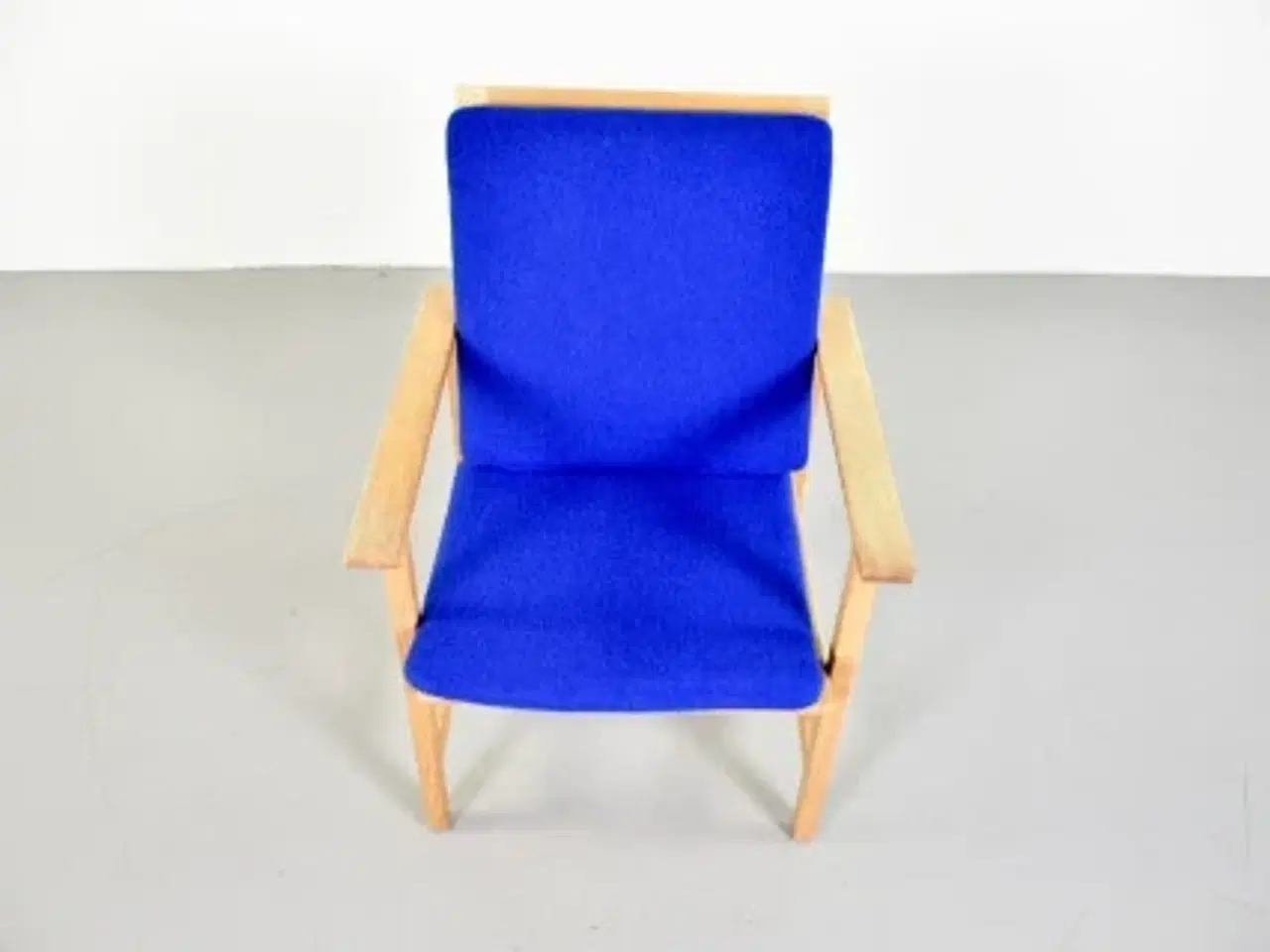 Billede 5 - Børge mogensen lænestol i eg med blåt polster, lav hynde