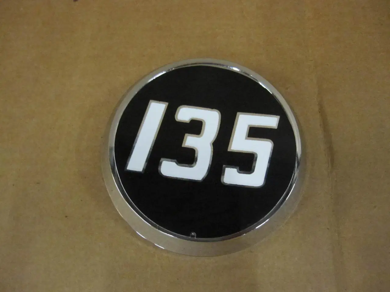 Billede 1 - Massey Ferguson 135 emblem