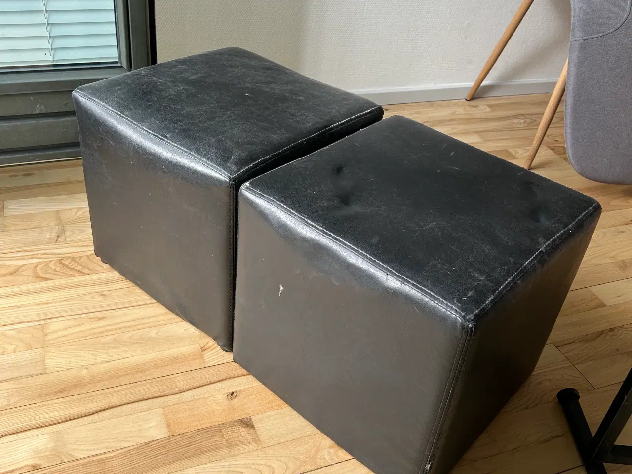 Billede 1 - “Læder” puffer