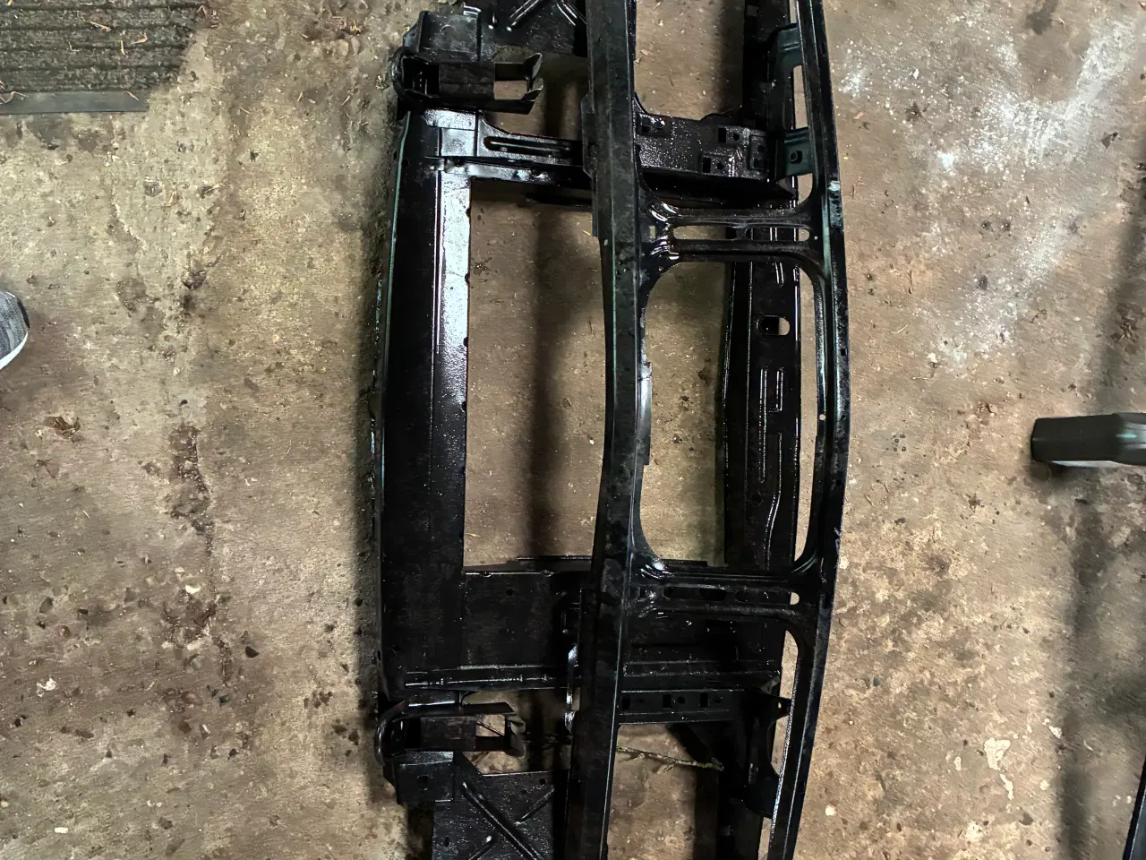 Billede 3 - Bmw e28 fra 1981-1987. Hel ny front i to dele