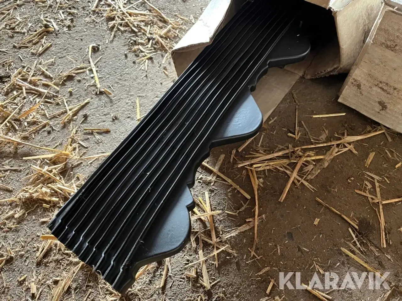 Billede 2 - Plast udhængsklodser Cembrit til eternit bølgeplader