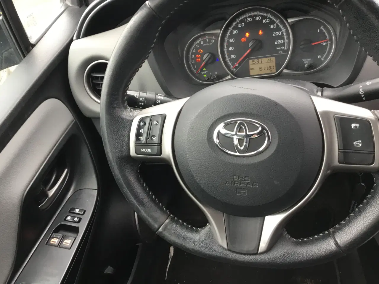 Billede 9 - Toyota yaris 1.3 vvt-i nysynet pavabehandlet 3/26 