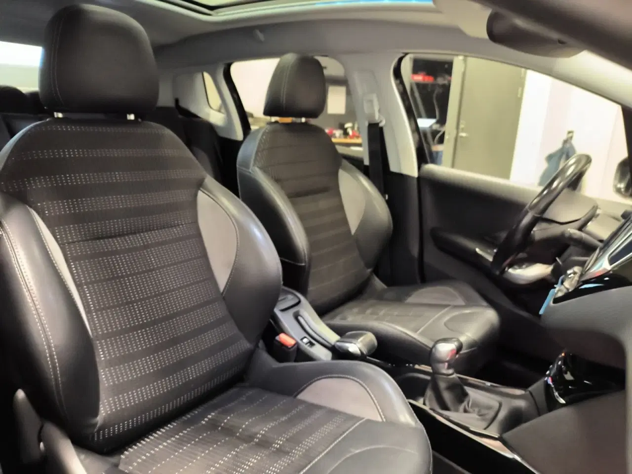 Billede 15 - Peugeot 2008 1,6 BlueHDi 100 Allure Sky