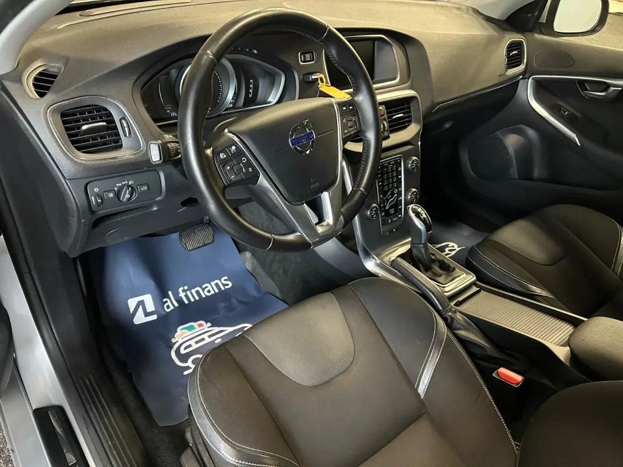 Billede 2 - Volvo V40 2,0 D3 150 Momentum aut.