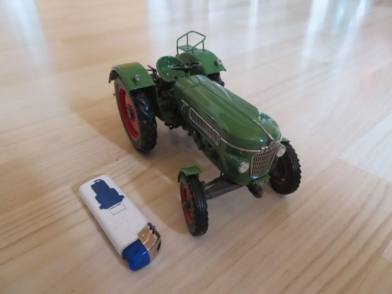 Billede 2 - Modelbiler og traktorer i metal.