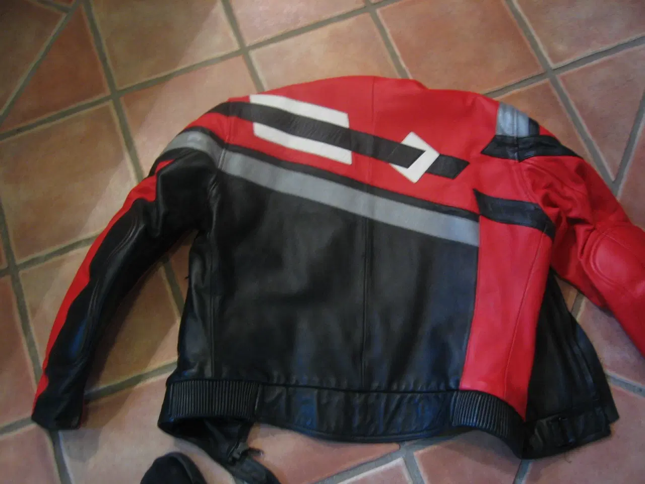 Billede 3 - Mc Jakke, IXS, str. 52