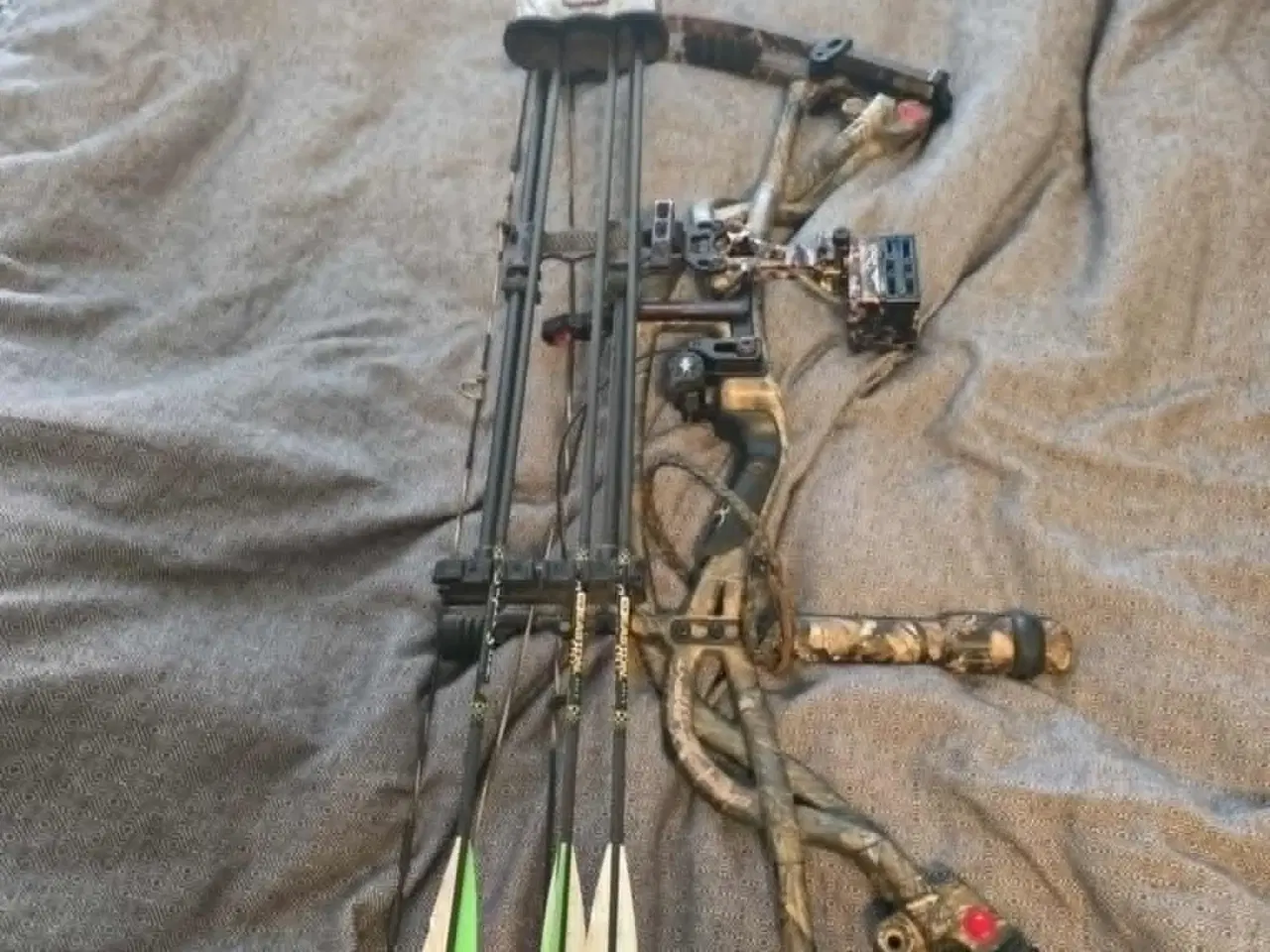 Billede 2 - Hoyt Carbon Element RKX Jagtbue